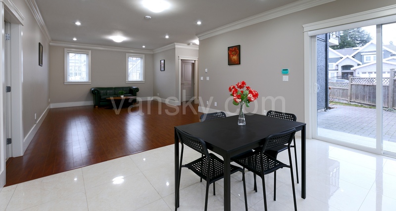 160402171823_Living Room(First Floor).jpg